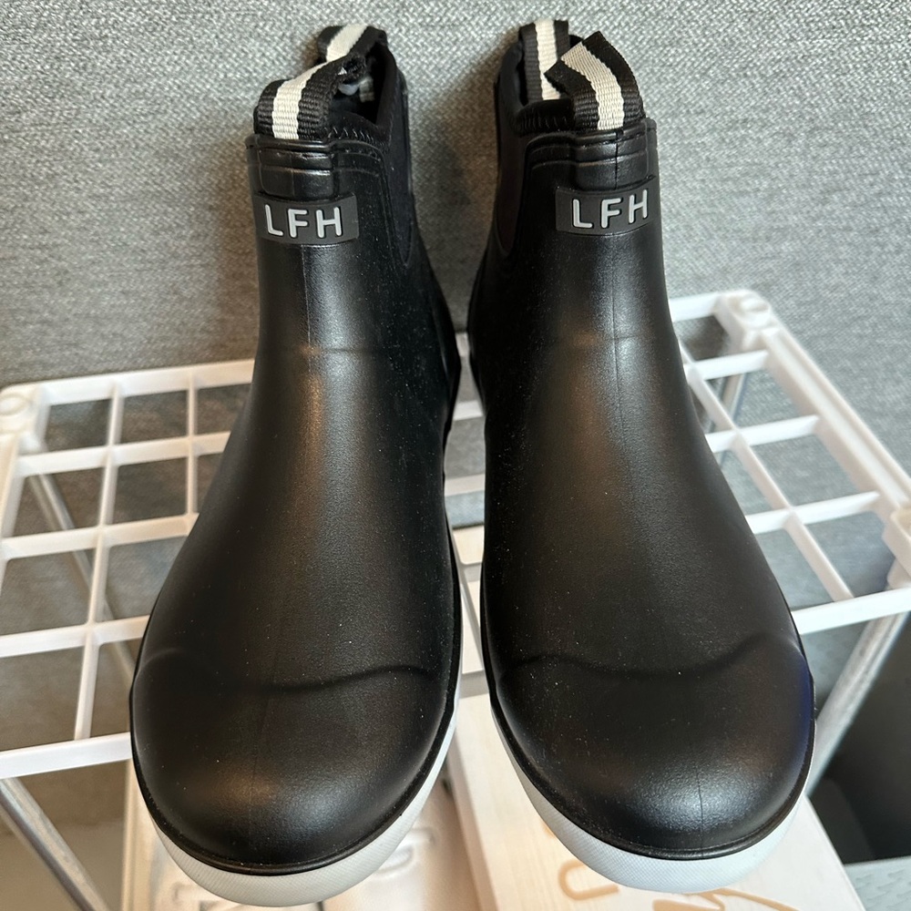 Women’s Boots - Picture 4 of 4